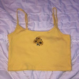HOLLISTER - yellow halter top w/ flower design
